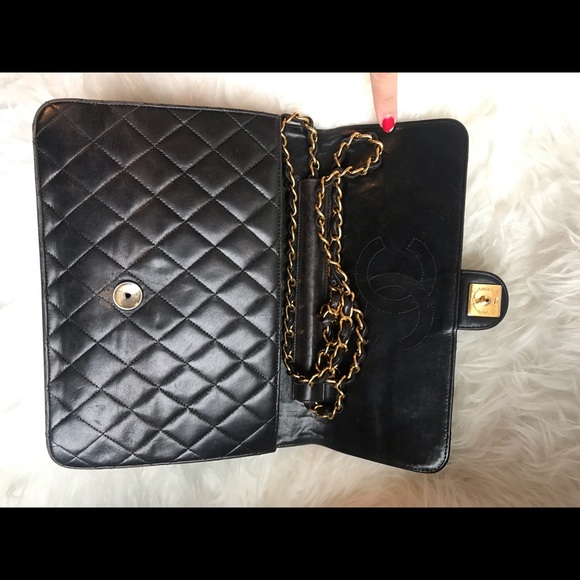 Authentic CHANEL Quilted Lambskin 10” bag - Picture 4 of 8